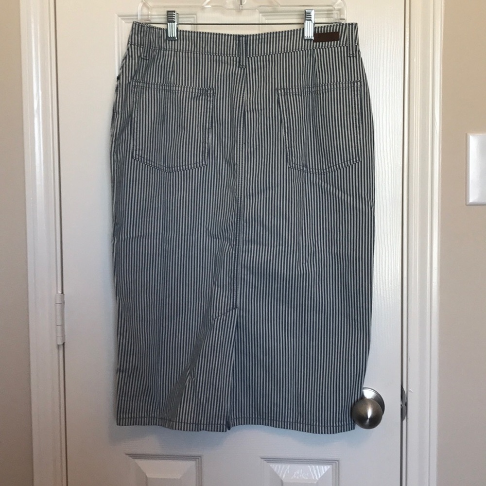 NWOT Boden Pinstripe Skirt - Picture 5 of 11